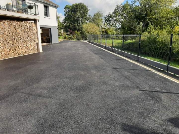 ENROBE + CLOTURE SUR BLOCS LEGOS BETON